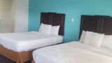 Travelodge by Wyndham Livonia-Detroit Room