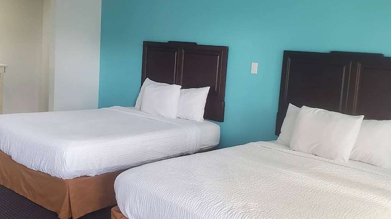 <b>Travelodge by Wyndham Livonia-Detroit Room</b>. Images powered by <a href="https://iceportal.shijigroup.com/" title="IcePortal" target="_blank">IcePortal</a>.