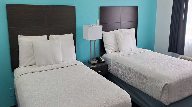 <b>Travelodge by Wyndham Livonia-Detroit Room</b>. Images powered by <a href="https://iceportal.shijigroup.com/" title="IcePortal" target="_blank">IcePortal</a>.