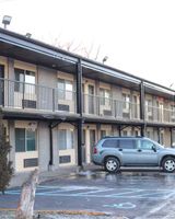 Travelodge by Wyndham Livonia-Detroit