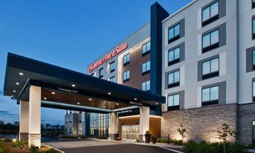Hampton Inn & Suites by Hilton