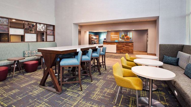 Hampton Inn & Suites by Hilton Lobby