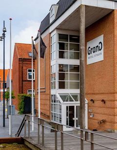 Grand Hotel