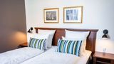 <b>Phonix Hotel Room</b>. Images powered by <a href="https://iceportal.shijigroup.com/" title="IcePortal" target="_blank">IcePortal</a>.