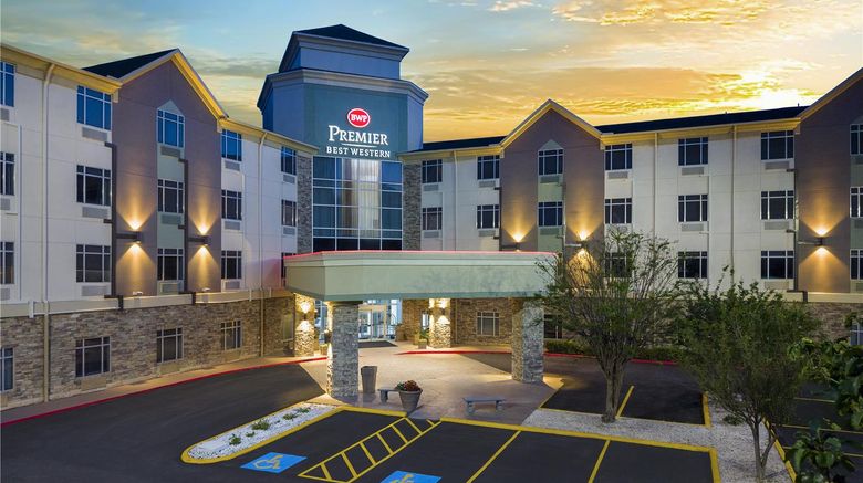 <b>Best Western Premier Houston Downtown Exterior</b>. Images powered by <a href="https://iceportal.shijigroup.com/" title="IcePortal" target="_blank">IcePortal</a>.