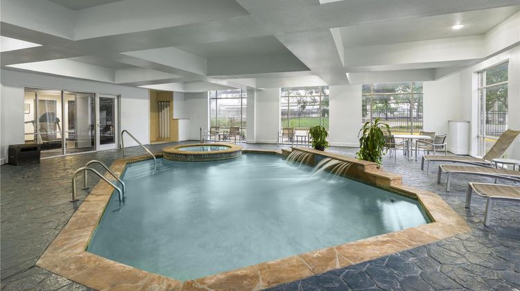 Best Western Premier Houston Downtown Pool