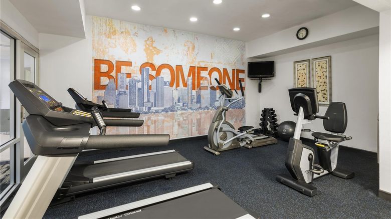 <b>Best Western Premier Houston Downtown Health</b>. Images powered by <a href="https://iceportal.shijigroup.com/" title="IcePortal" target="_blank">IcePortal</a>.