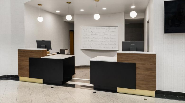 <b>Best Western Premier Houston Downtown Lobby</b>. Images powered by <a href="https://iceportal.shijigroup.com/" title="IcePortal" target="_blank">IcePortal</a>.