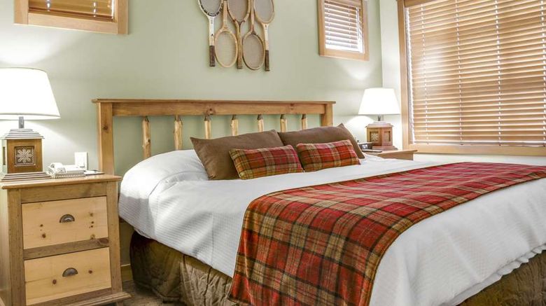 <b>Panorama Mountain Village Resort Room</b>. Images powered by <a href="https://iceportal.shijigroup.com/" title="IcePortal" target="_blank">IcePortal</a>.