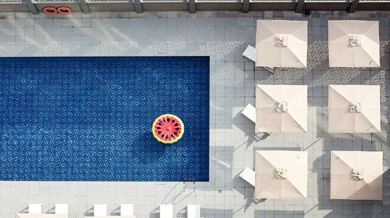 <b>Moevenpick Hotel & Apartments Bur Dubai Pool</b>. Images powered by <a href="https://iceportal.shijigroup.com/" title="IcePortal" target="_blank">IcePortal</a>.