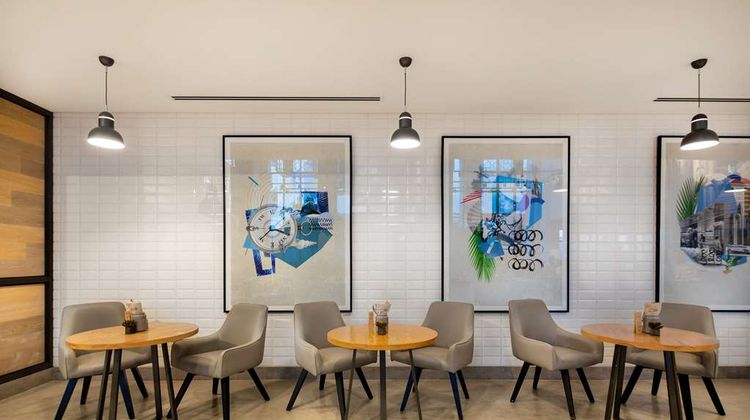 Rove Dubai Marina Restaurant