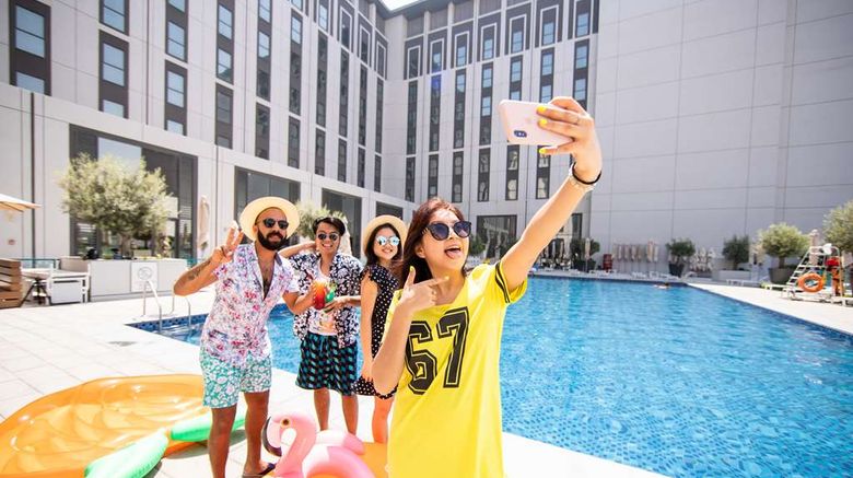 <b>Rove At The Park Pool</b>. Images powered by <a href="https://iceportal.shijigroup.com/" title="IcePortal" target="_blank">IcePortal</a>.