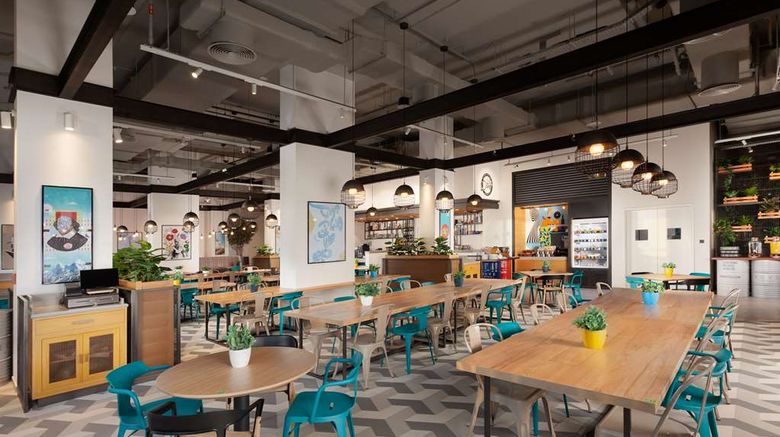 <b>Rove City Walk Restaurant</b>. Images powered by <a href="https://iceportal.shijigroup.com/" title="IcePortal" target="_blank">IcePortal</a>.