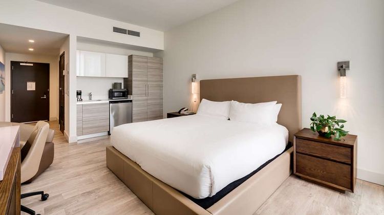Costa Hollywood Beach Resort Suite