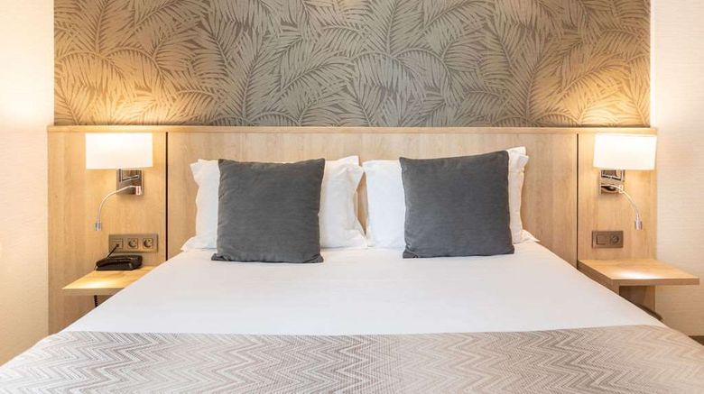 <b>Hotel Prince Albert Lyon Bercy Room</b>. Images powered by <a href="https://iceportal.shijigroup.com/" title="IcePortal" target="_blank">IcePortal</a>.