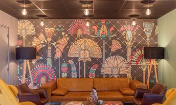 PoMo Hotel & Restaurant
