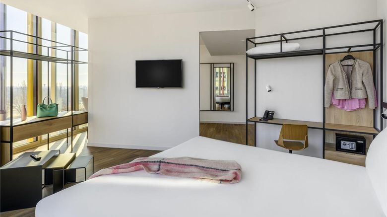 <b>Ibis Budapest Stadium Suite</b>. Images powered by <a href="https://iceportal.shijigroup.com/" title="IcePortal" target="_blank">IcePortal</a>.