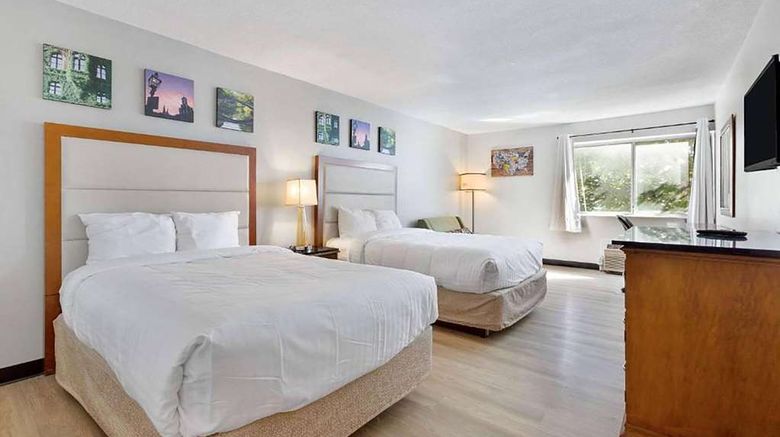 <b>Days Inn by Wyndham Erie I-90 Room</b>. Images powered by <a href="https://iceportal.shijigroup.com/" title="IcePortal" target="_blank">IcePortal</a>.