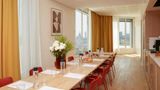 <b>OKKO Hotels Paris Rosa Parks Meeting</b>. Images powered by <a href="https://iceportal.shijigroup.com/" title="IcePortal" target="_blank">IcePortal</a>.