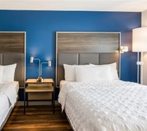 Tru by Hilton Madison East Room