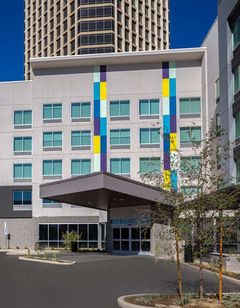 Tru by Hilton Phoenix Midtown