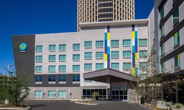 Tru by Hilton Phoenix Midtown
