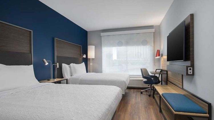 Tru by Hilton Phoenix Midtown Room