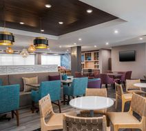 Home2 Suites by Hilton Phoenix Midtown Lobby