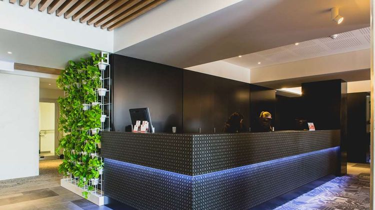 Metro Hotel Perth, South Perth Lobby