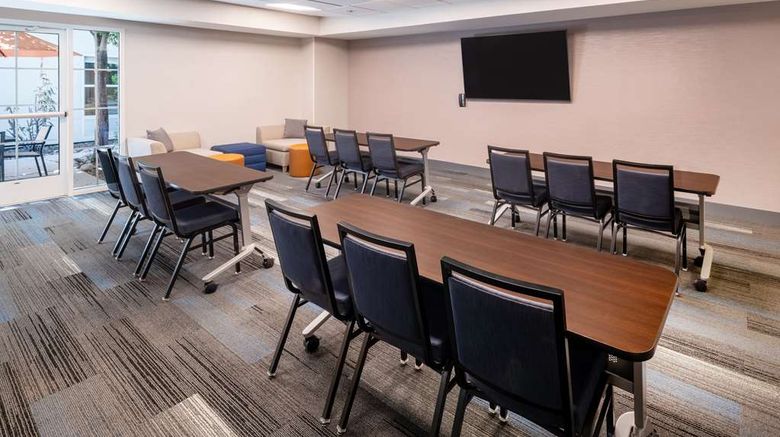 <b>Hyatt House Colorado Springs Airport Meeting</b>. Images powered by <a href="https://iceportal.shijigroup.com/" title="IcePortal" target="_blank">IcePortal</a>.