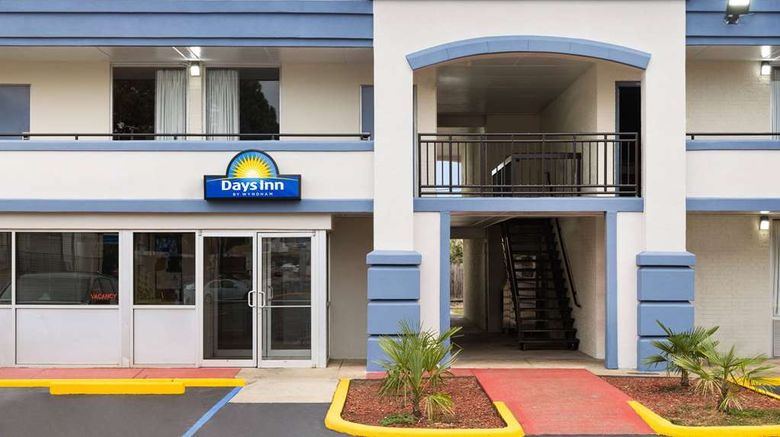 <b>Days Inn by Wyndham Montgomery Exterior</b>. Images powered by <a href="https://iceportal.shijigroup.com/" title="IcePortal" target="_blank">IcePortal</a>.