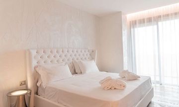 Promenade Hotel