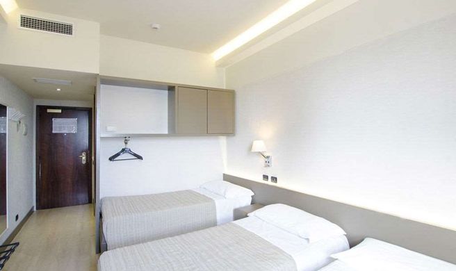 The Gate Hotel Room