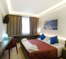 The Gate Hotel Room