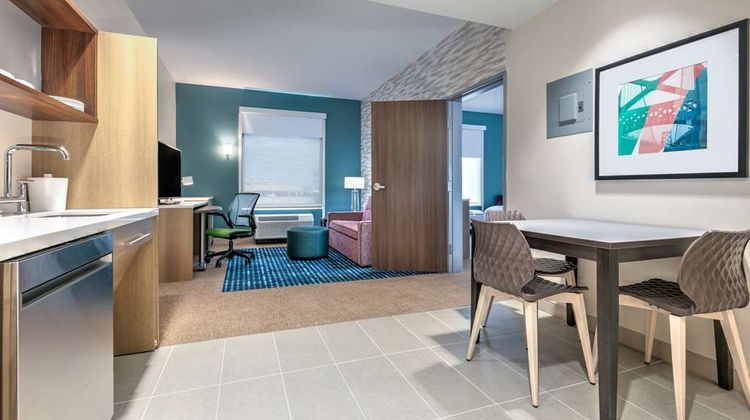 Home2 Suites by Hilton Tulsa Airport Room