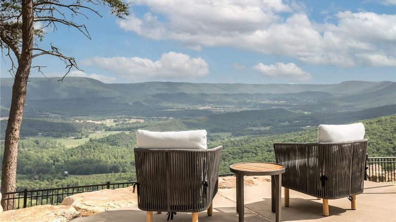 <b>Cloudland at McLemore Resort Pool</b>. Images powered by <a href="https://iceportal.shijigroup.com/" title="IcePortal" target="_blank">IcePortal</a>.