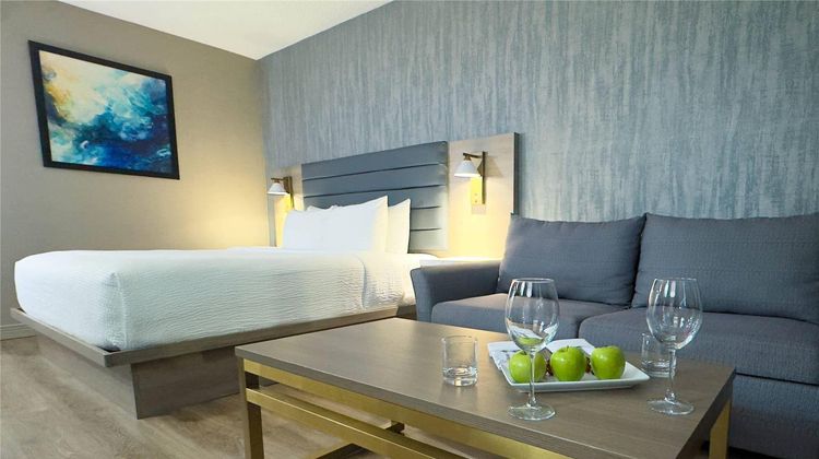Radisson Montreal Airport Room