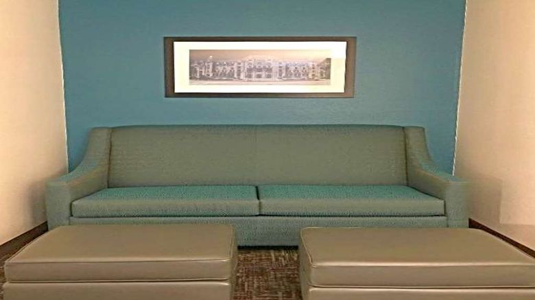 <b>Comfort Inn & Suites O'Fallon Suite</b>. Images powered by <a href="https://iceportal.shijigroup.com/" title="IcePortal" target="_blank">IcePortal</a>.