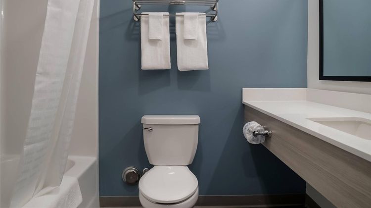 WoodSpring Stes Detroit Sterling Heights Room