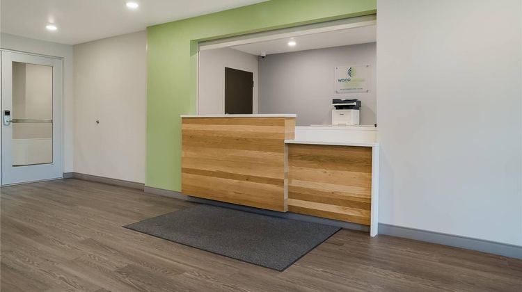 WoodSpring Stes Detroit Sterling Heights Lobby