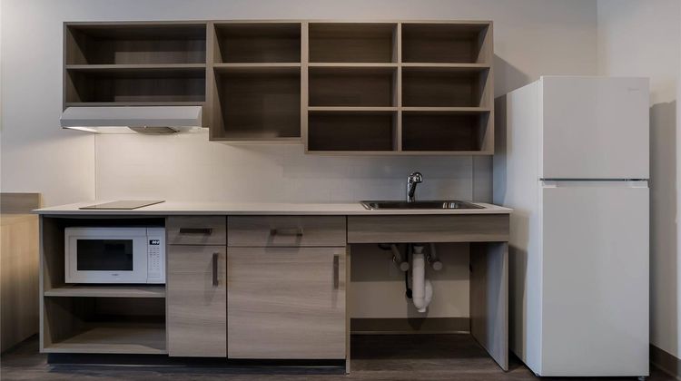 WoodSpring Stes Detroit Sterling Heights Room