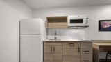 WoodSpring Suites Dearborn-Detroit Room