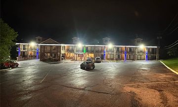 Suburban Studios Branson On The Strip