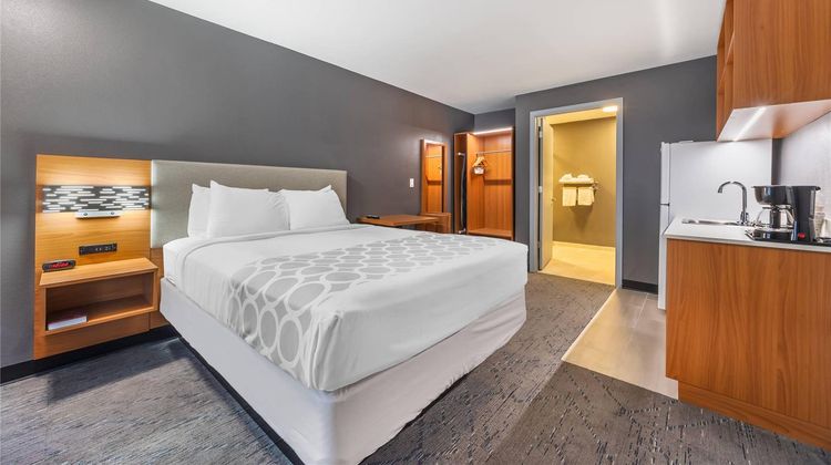 Suburban Studios Branson On The Strip Room