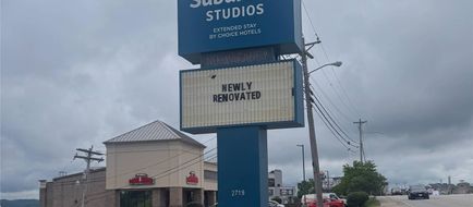 Suburban Studios Branson On The Strip Exterior