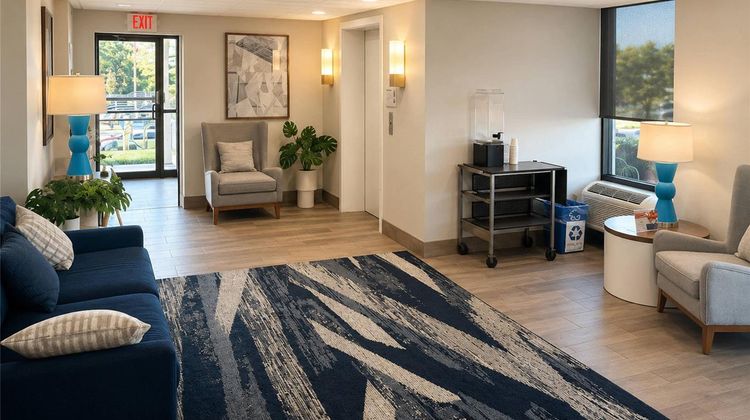 Comfort Inn & Suites Lobby
