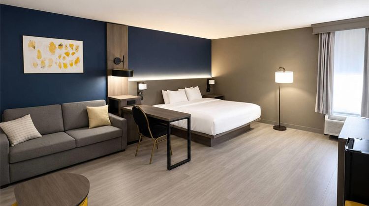 Comfort Inn & Suites Room