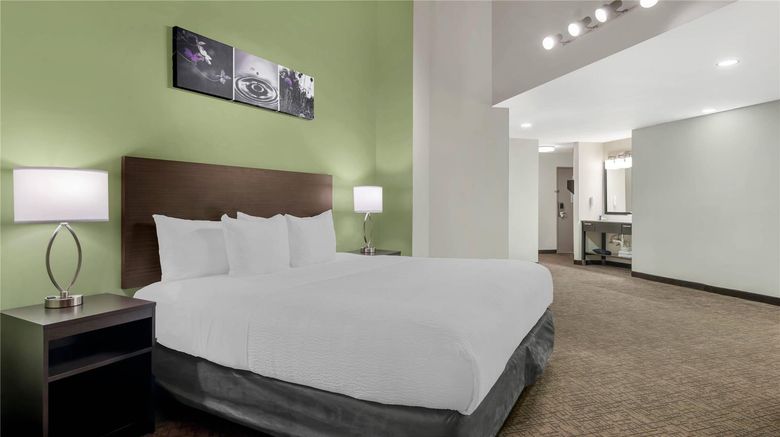 <b>Sleep Inn & Suites - Oxford - University Suite</b>. Images powered by <a href="https://iceportal.shijigroup.com/" title="IcePortal" target="_blank">IcePortal</a>.