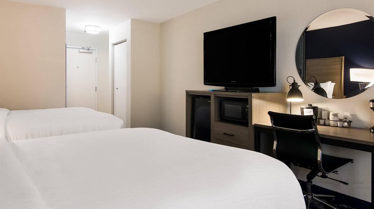 The Inn on Maritime Bay, Ascend Hotel Room
