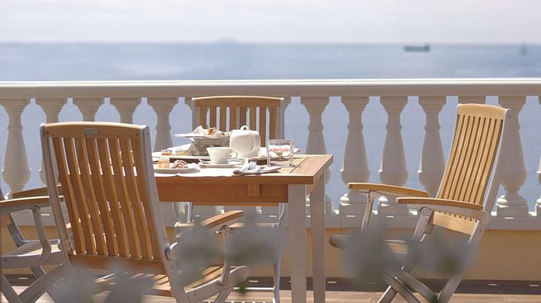 <b>Grand Hotel Palazzo Livorno Restaurant</b>. Images powered by <a href="https://iceportal.shijigroup.com/" title="IcePortal" target="_blank">IcePortal</a>.